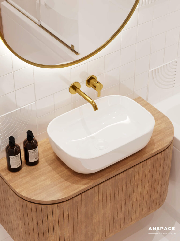 łazienka biało drewniana z wanną