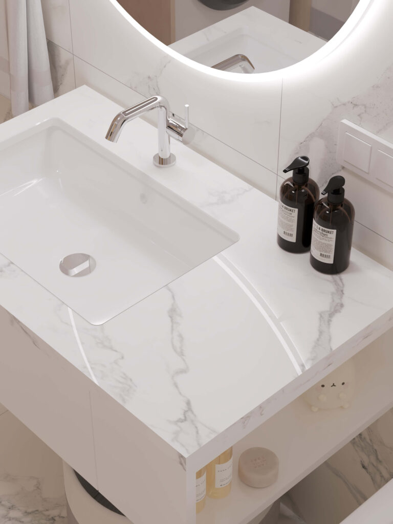 Łazienka biało drewniana z wanną